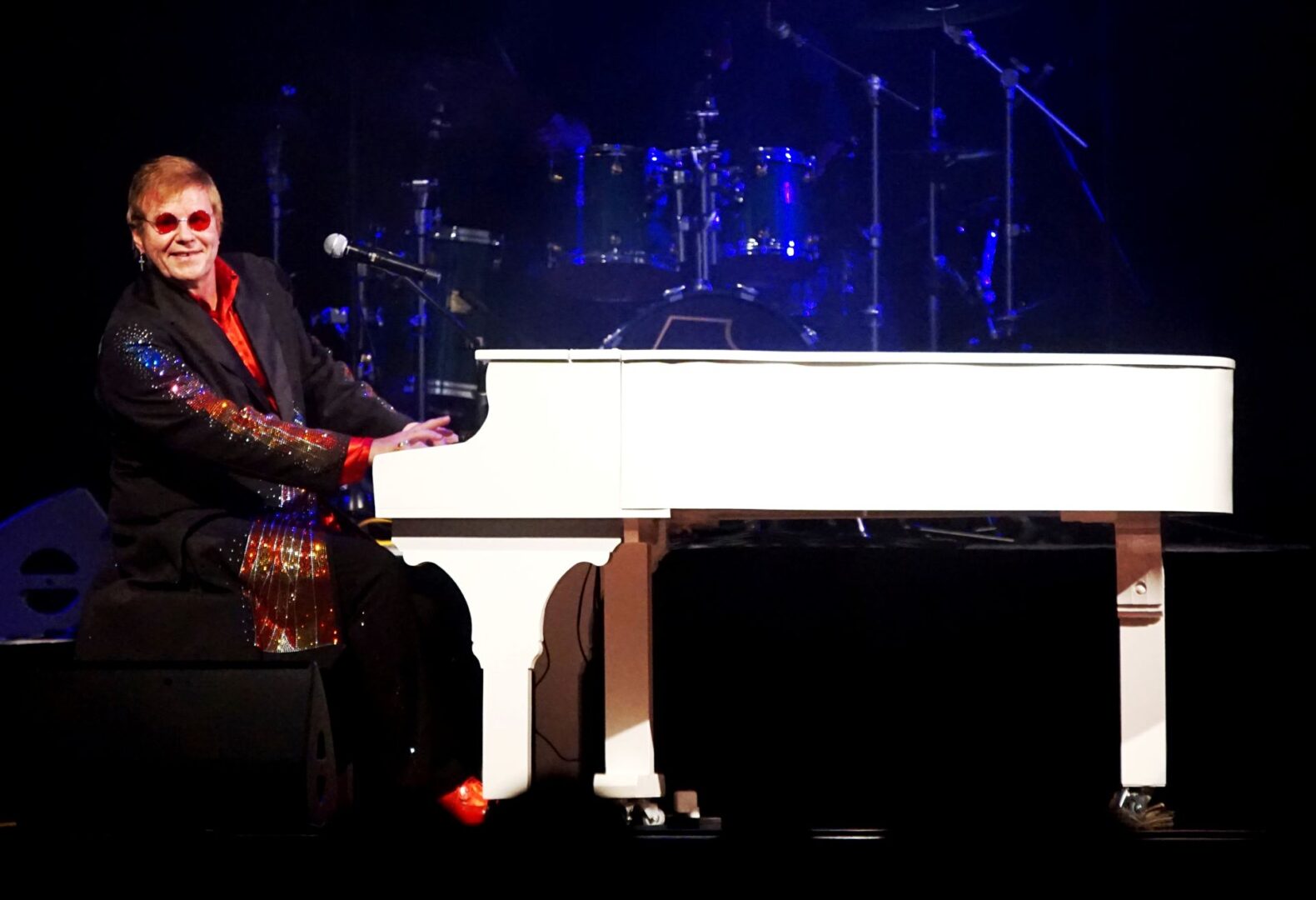 Elton John Experience to perform at Odyssey